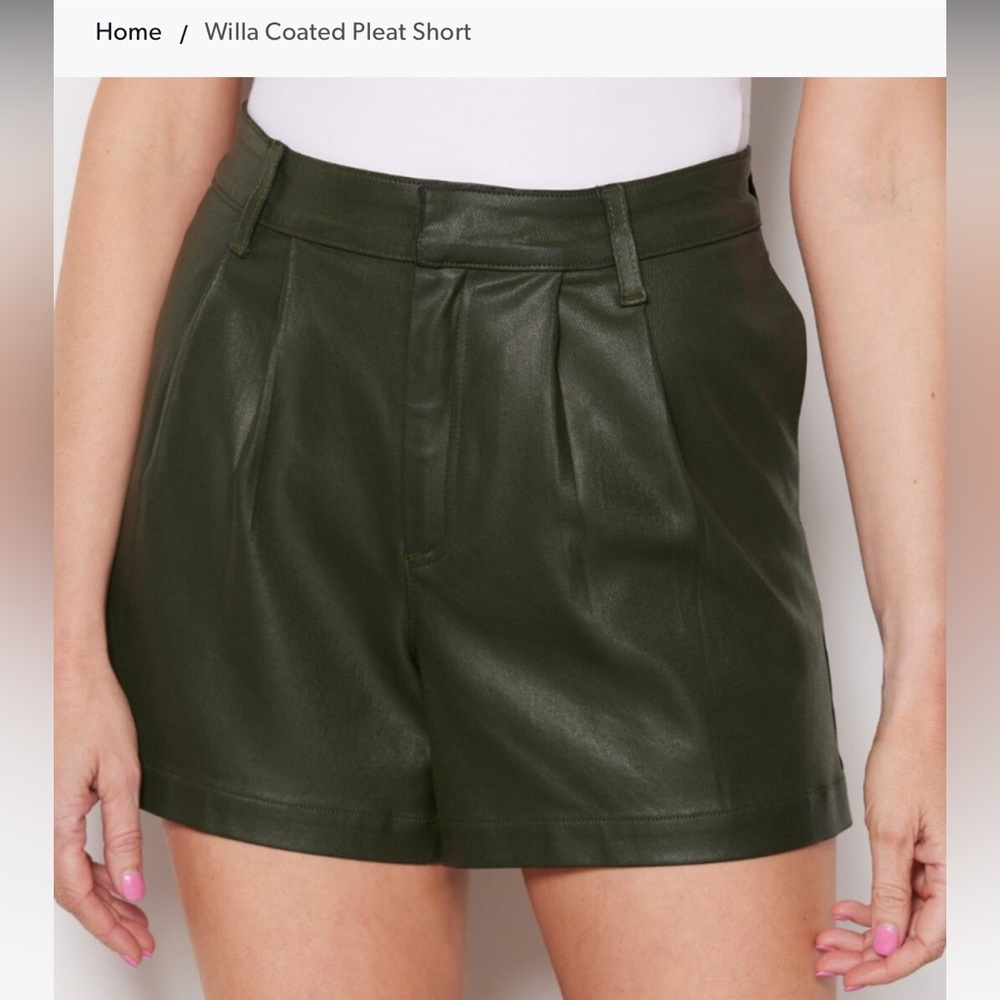 NWT Kut From The Kloth Willa Coated Pleat Short olive green size 2 leather feel